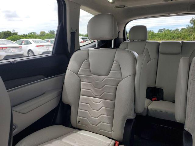Photo of 2021 Dark Moss Kia Telluride