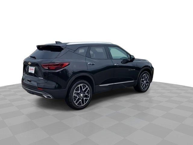 Photo of 2025 Black Chevrolet Blazer
