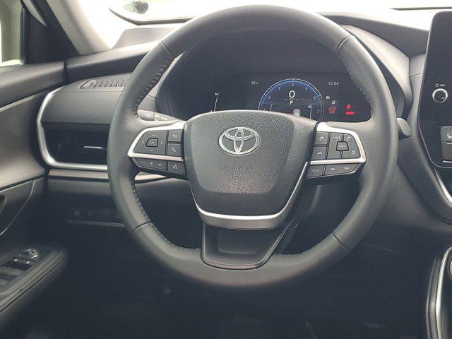 Photo of 2024 Wind Chill Pearl Toyota Grand Highlander