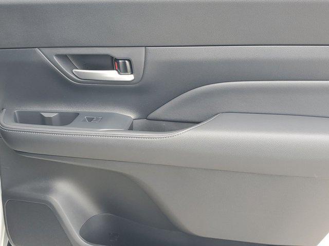 Photo of 2024 Wind Chill Pearl Toyota Grand Highlander