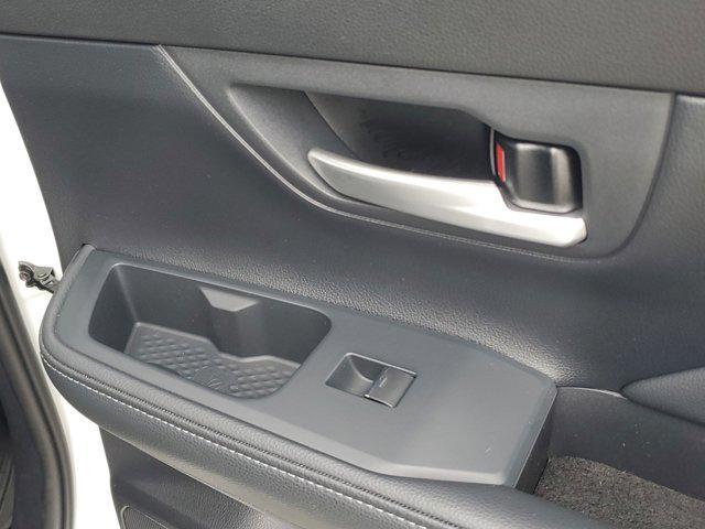 Photo of 2024 Wind Chill Pearl Toyota Grand Highlander
