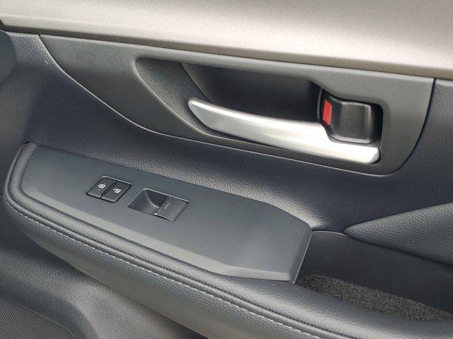 Photo of 2024 Wind Chill Pearl Toyota Grand Highlander