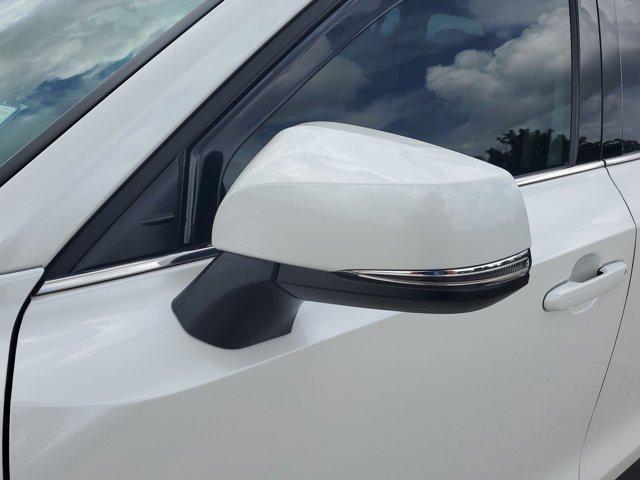 Photo of 2024 Wind Chill Pearl Toyota Grand Highlander