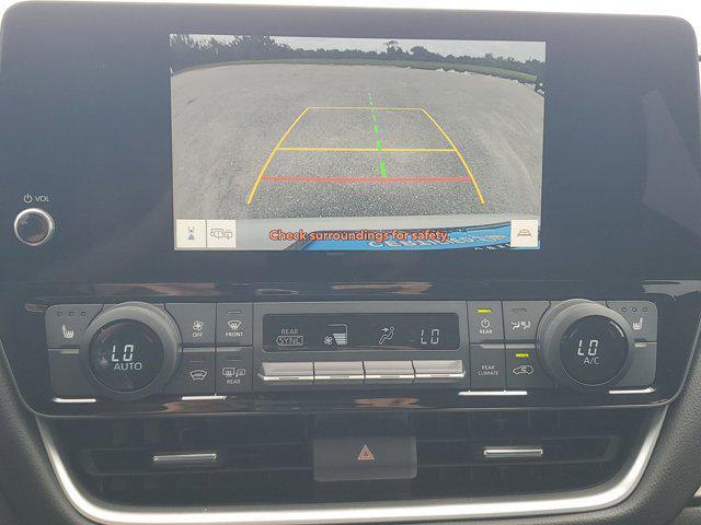 Photo of 2024 Wind Chill Pearl Toyota Grand Highlander