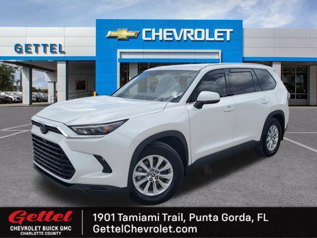 Photo of 2024 Wind Chill Pearl Toyota Grand Highlander