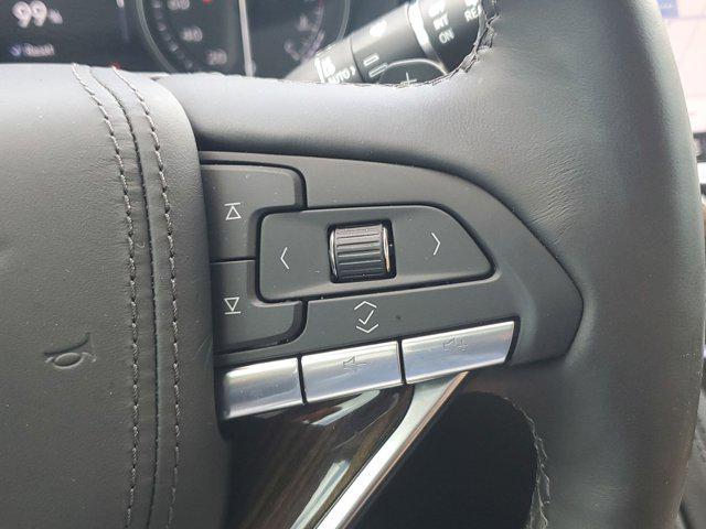 Photo of 2024 Crystal White Tricoat Cadillac XT6