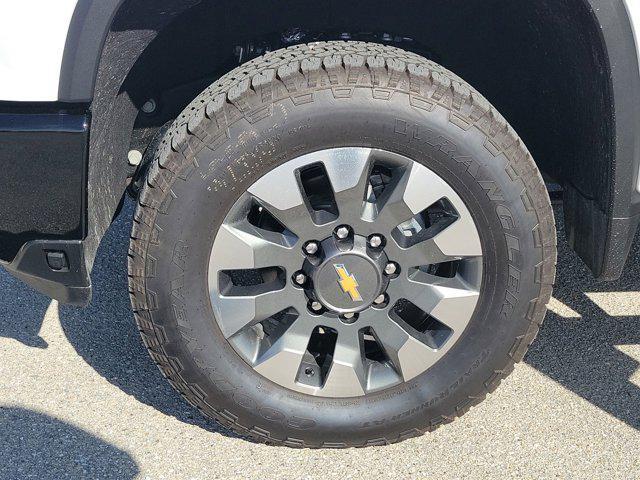 Photo of 2025 Summit White Chevrolet Silverado 2500
