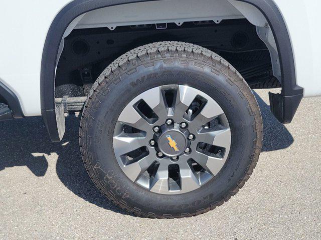Photo of 2025 Summit White Chevrolet Silverado 2500