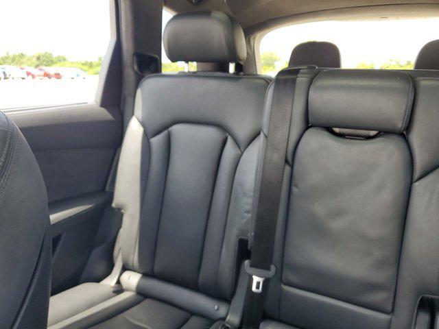 Photo of 2018 Florett Silver Metallic Audi Q7