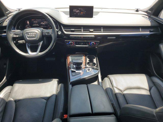 Photo of 2018 Florett Silver Metallic Audi Q7