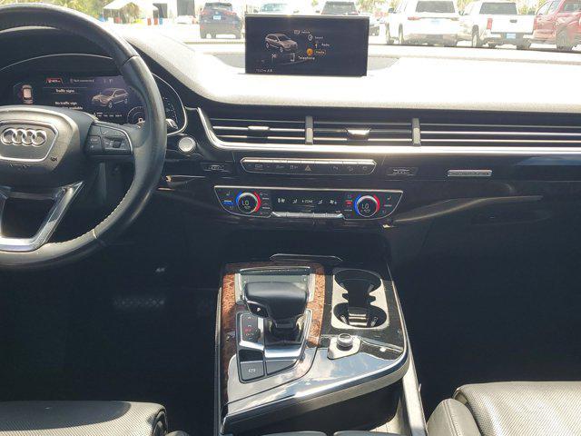 Photo of 2018 Florett Silver Metallic Audi Q7