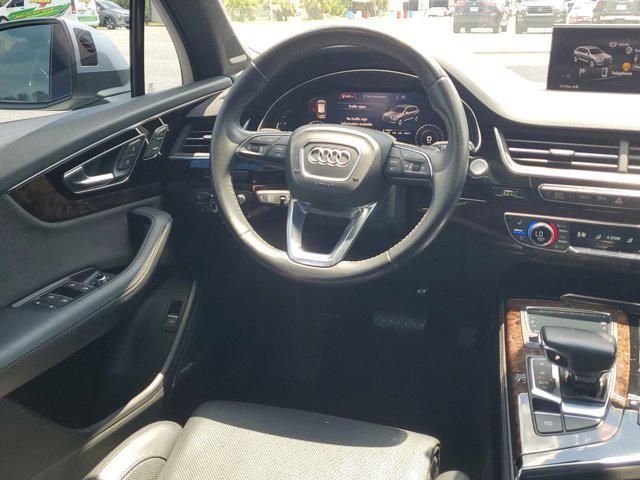 Photo of 2018 Florett Silver Metallic Audi Q7
