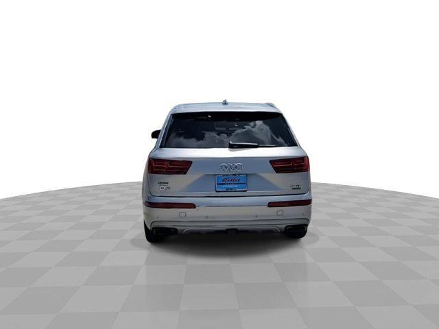 Photo of 2018 Florett Silver Metallic Audi Q7