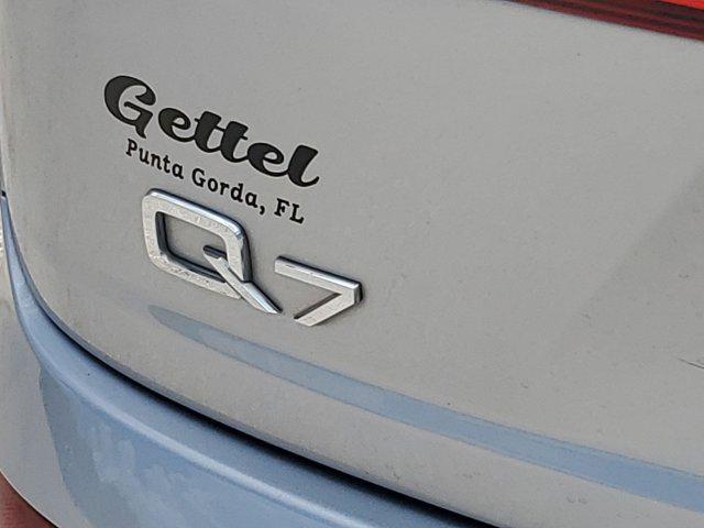 Photo of 2018 Florett Silver Metallic Audi Q7