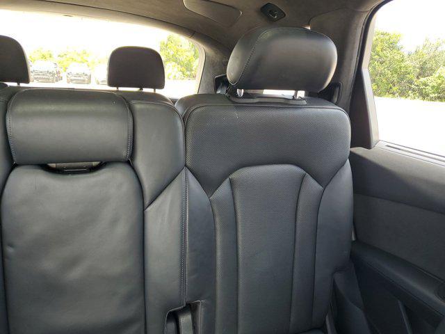 Photo of 2018 Florett Silver Metallic Audi Q7