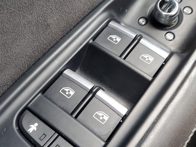 Photo of 2018 Florett Silver Metallic Audi Q7