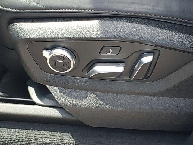 Photo of 2018 Florett Silver Metallic Audi Q7