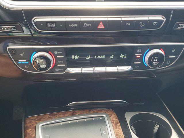 Photo of 2018 Florett Silver Metallic Audi Q7