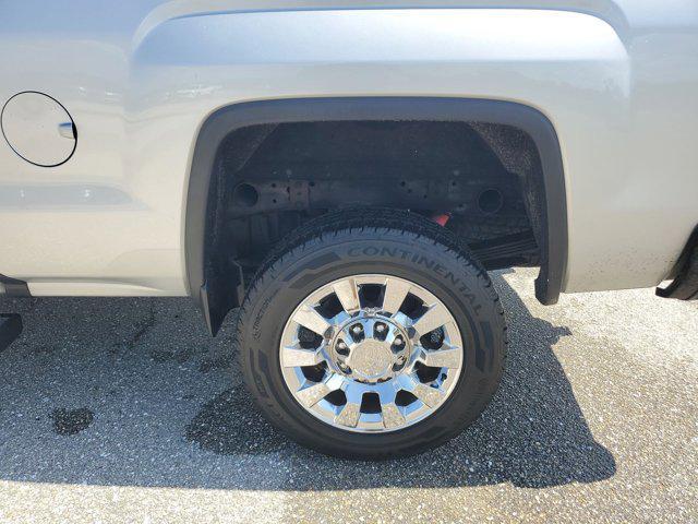 Photo of 2017 Quicksilver Metallic GMC Sierra 2500