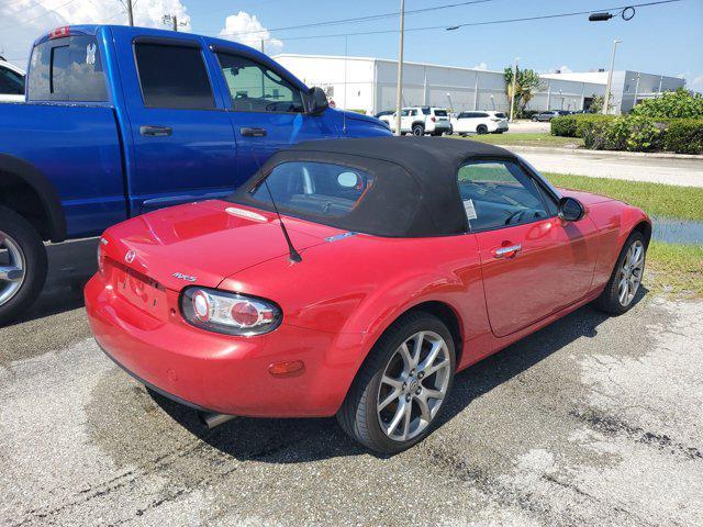 Photo of 2006 Velocity Red Mica Mazda MX-5 Miata