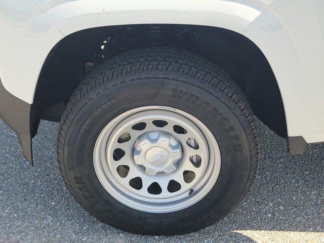 Photo of 2025 Summit White Chevrolet Colorado