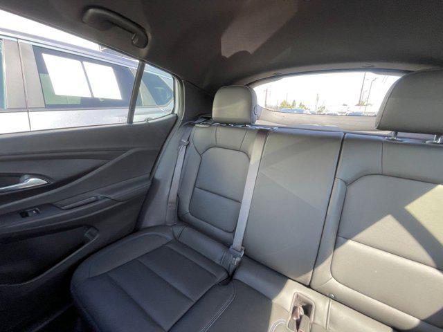 Photo of 2025 Summit White Buick Envista