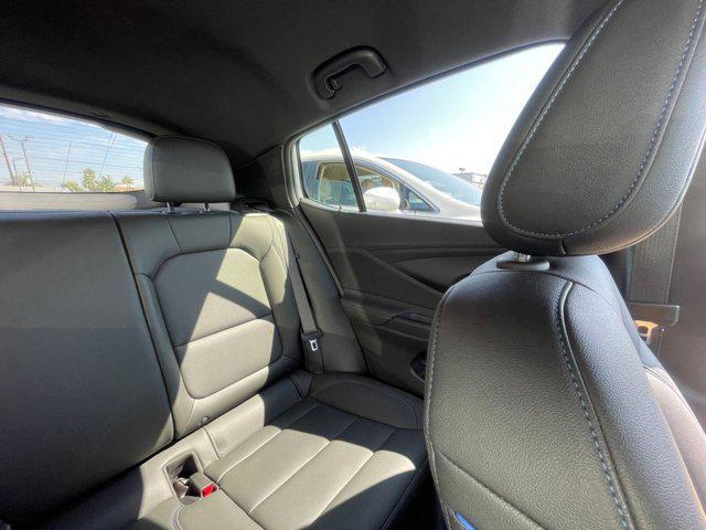 Photo of 2025 Summit White Buick Envista