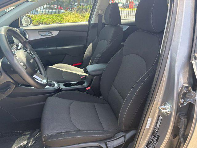 Photo of 2024 Steel Gray Kia Forte