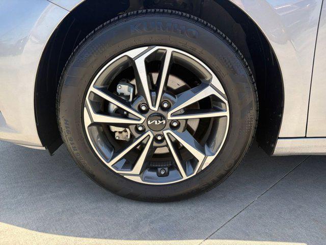 Photo of 2024 Steel Gray Kia Forte