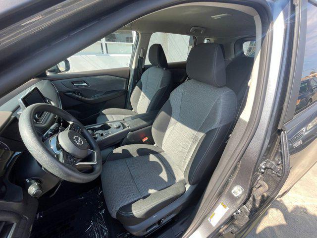 Photo of 2023 Gun Metallic Nissan Rogue
