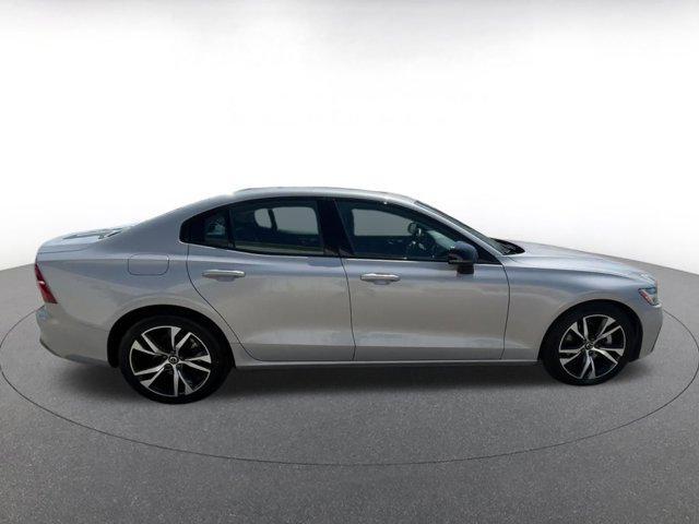 Photo of 2024 Gray Volvo S60