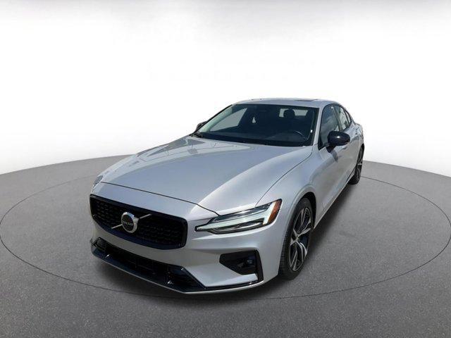Photo of 2024 Gray Volvo S60