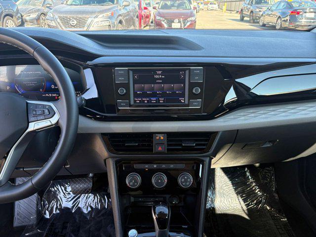 Photo of 2024 Platinum Gray Metallic Volkswagen Taos