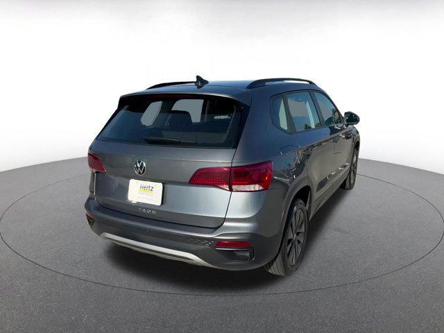 Photo of 2024 Platinum Gray Metallic Volkswagen Taos