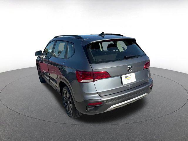 Photo of 2024 Platinum Gray Metallic Volkswagen Taos
