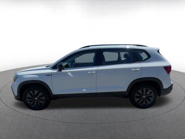 Photo of 2024 Pure White Volkswagen Taos