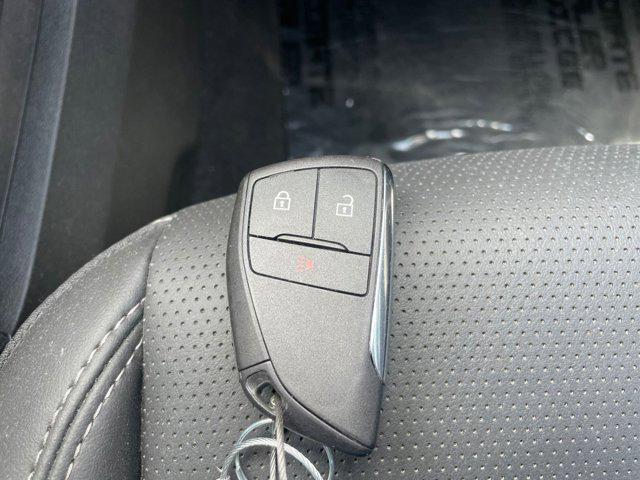 Photo of 2024 Summit White Buick Envision