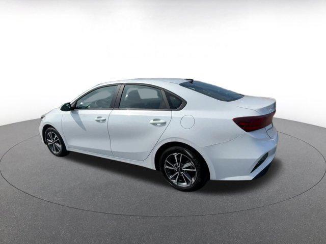 Photo of 2024 Snow White Pearl Kia Forte