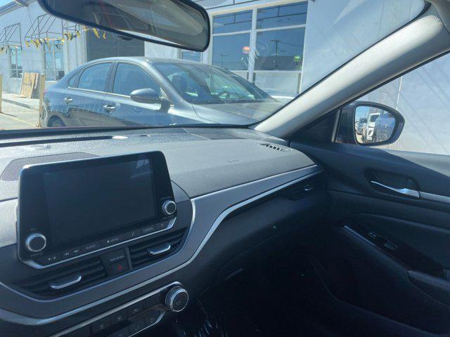 Photo of 2024 Scarlet Ember Nissan Altima