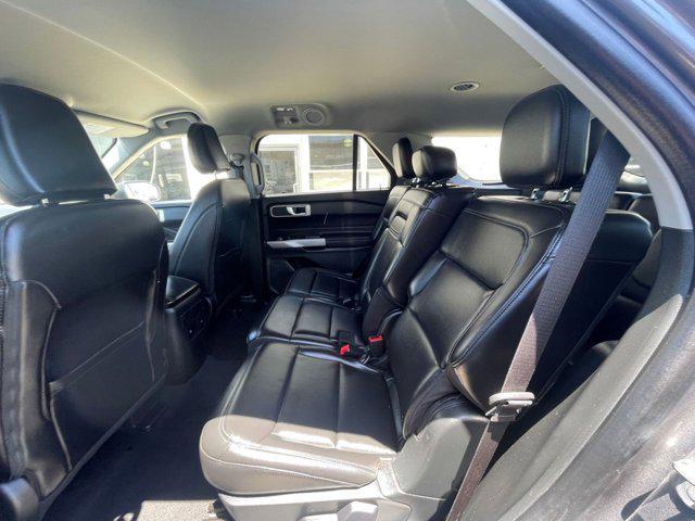 Photo of 2024 Carbonized Gray Metallic Ford Explorer