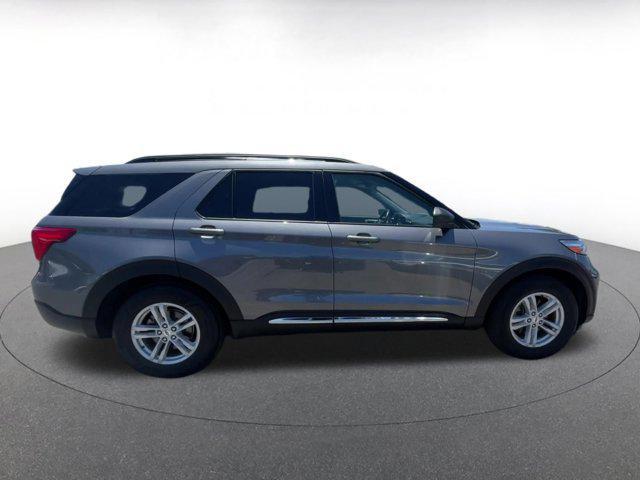 Photo of 2024 Carbonized Gray Metallic Ford Explorer