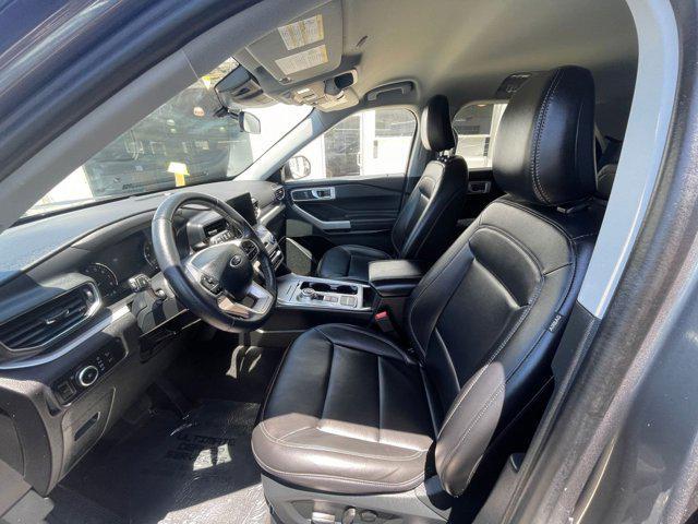 Photo of 2024 Carbonized Gray Metallic Ford Explorer