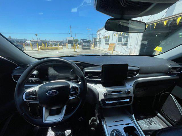 Photo of 2024 Carbonized Gray Metallic Ford Explorer