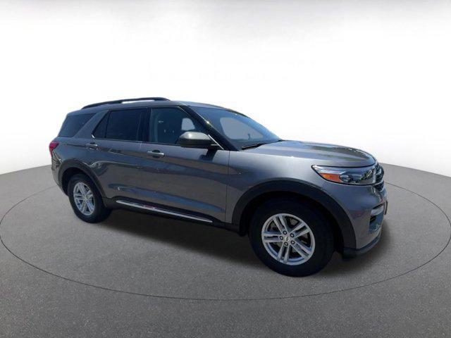 Photo of 2024 Carbonized Gray Metallic Ford Explorer