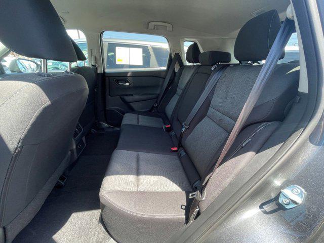 Photo of 2024 Everest White Pearl Nissan Rogue