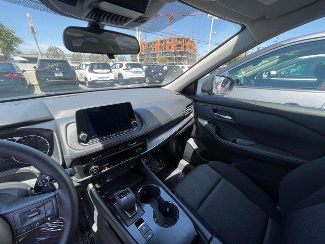 Photo of 2024 Everest White Pearl Nissan Rogue