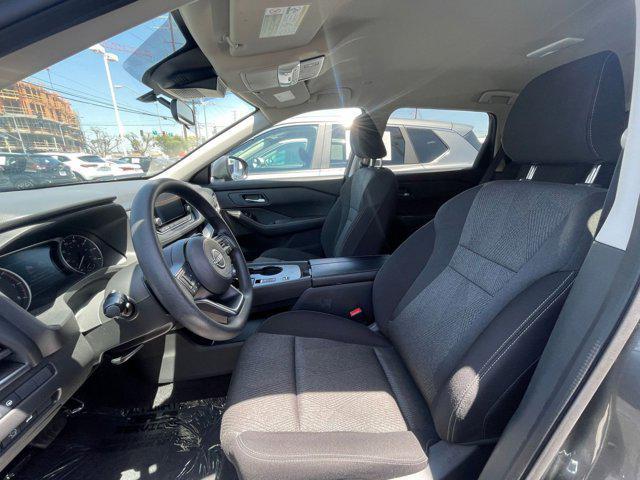 Photo of 2024 Everest White Pearl Nissan Rogue