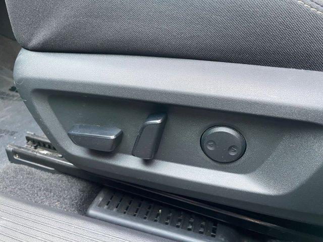 Photo of 2024 Everest White Pearl Nissan Rogue