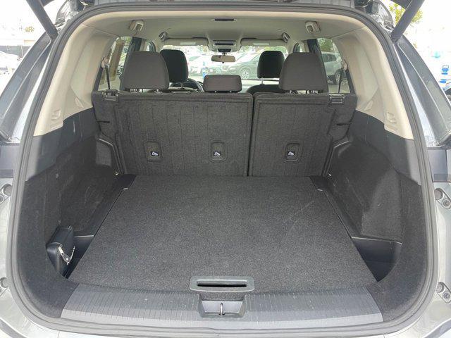 Photo of 2024 Everest White Pearl Nissan Rogue