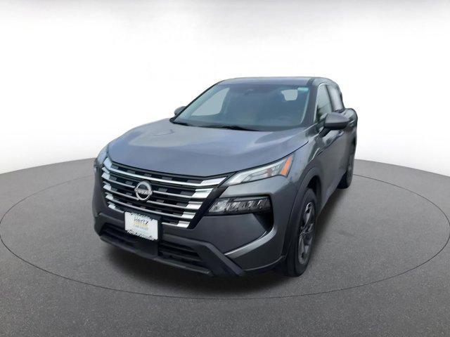 Photo of 2024 Everest White Pearl Nissan Rogue
